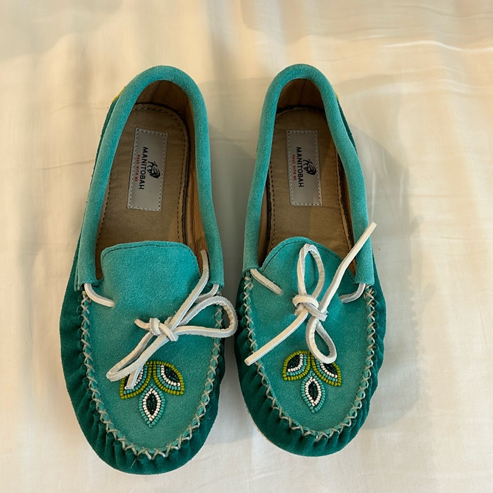 New limited edition Manitoba Tipi moccasin. Released this summer! Fits a size 9